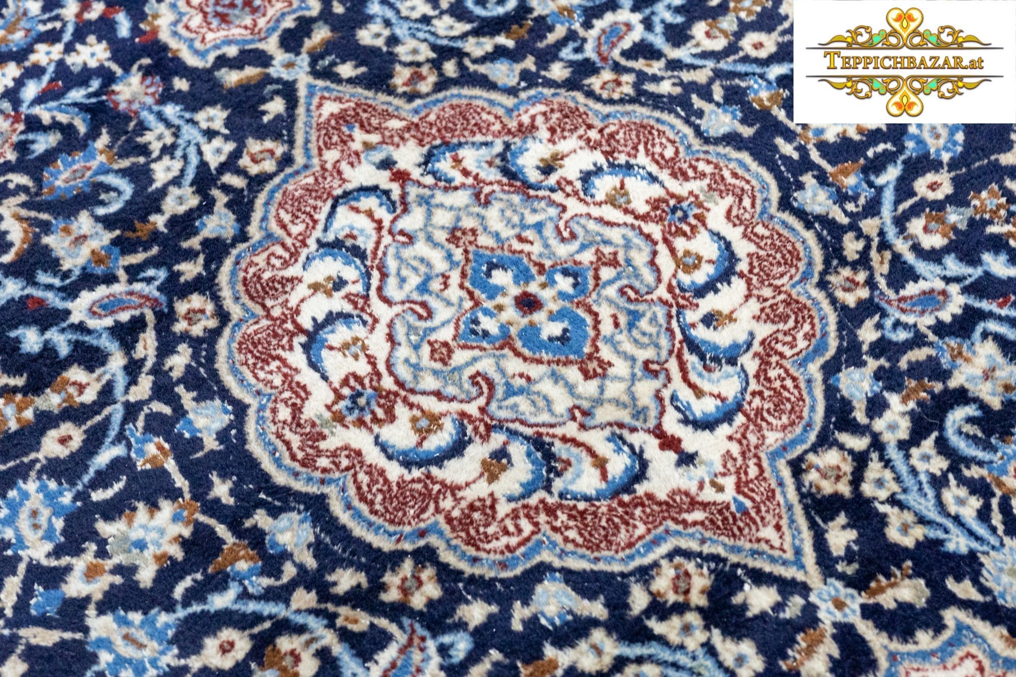 Persian Rug Nain 288x194cm Hand-knotted