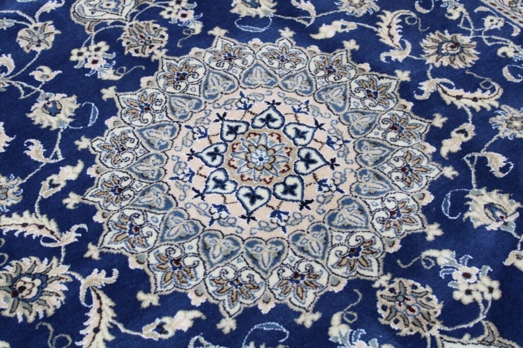 Persian Rug Nain 296 x 197 cm Wool Hand-knotted
