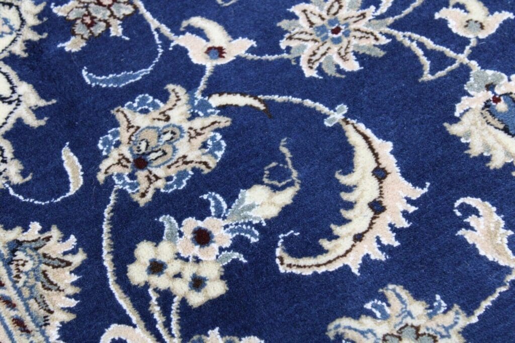 Persian Rug Nain 296 x 197 cm Wool Hand-knotted