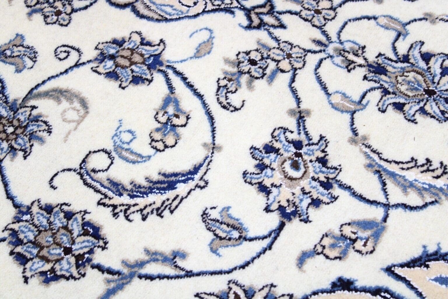 Persian Rug Nain 295 x 195 cm Wool Hand-knotted