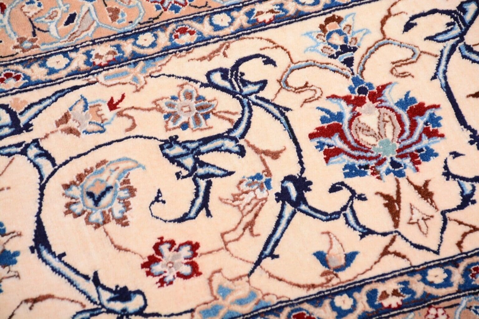 Persian Rug Nain 408 x 305 cm Wool Hand-knotted