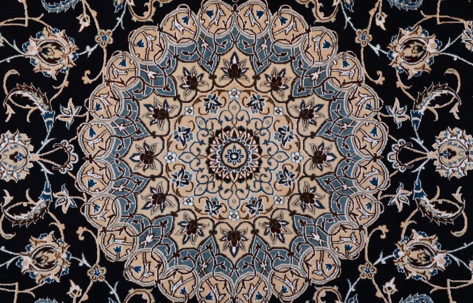 Persian Rug Nain 364 x 240 cm Wool Hand-knotted