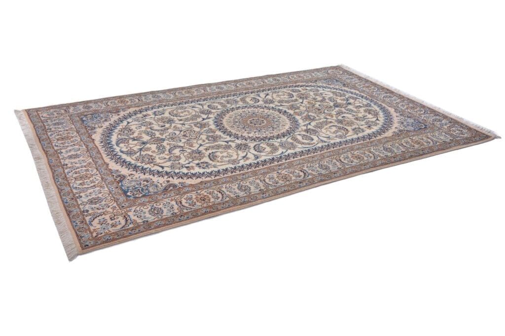 Persian Rug Nain 305 x 196 cm Wool Hand-knotted