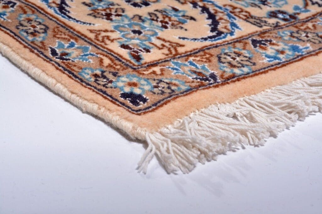 Persian Rug Nain 305 x 196 cm Wool Hand-knotted