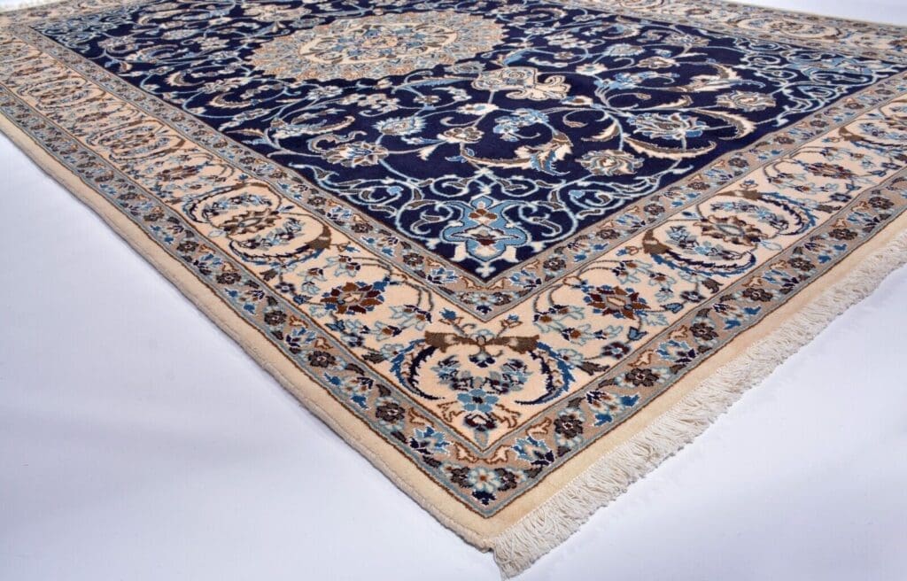 Persian Rug Nain 302 x 196 cm Wool Hand-knotted