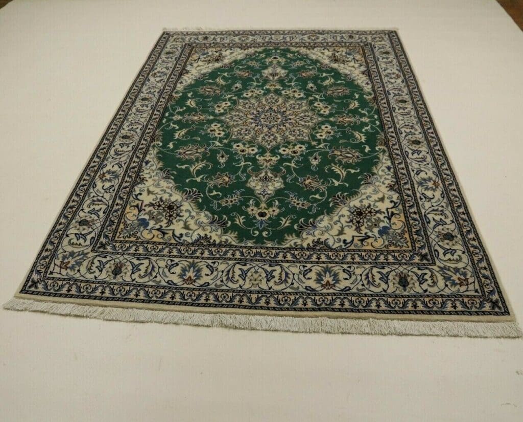 Persian Rug Nain 237 x 168 cm Wool Hand-knotted