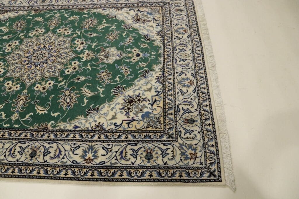 Persian Rug Nain 237 x 168 cm Wool Hand-knotted