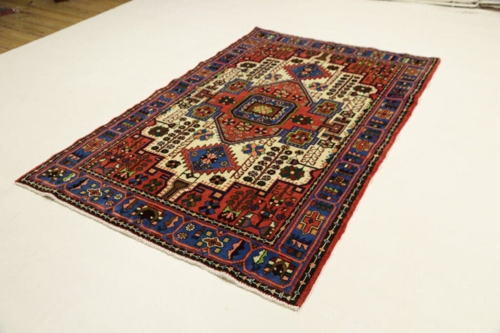 Persian Rug Nahavand 205x135 cm Wool Hand-knotted