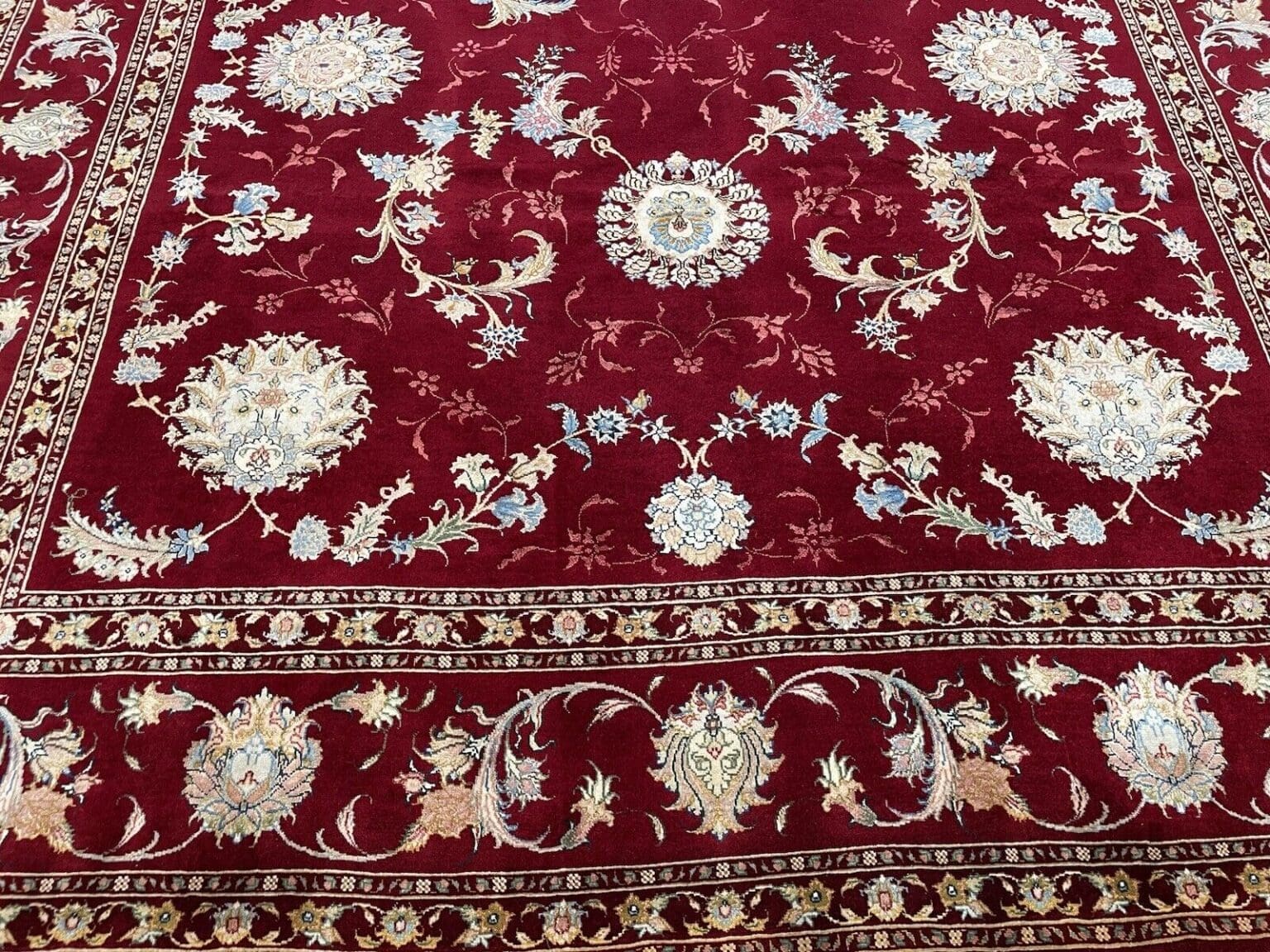 extrem-feiner-tabriz-60-raj-perserteppich-mit-seide-348x248-cm-1-5 Persian Rug Tabriz 348 x 248 cm Silk Hand-knotted