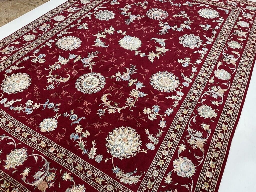 extrem-feiner-tabriz-60-raj-perserteppich-mit-seide-348x248-cm-1-8 Persian Rug Tabriz 348 x 248 cm Silk Hand-knotted