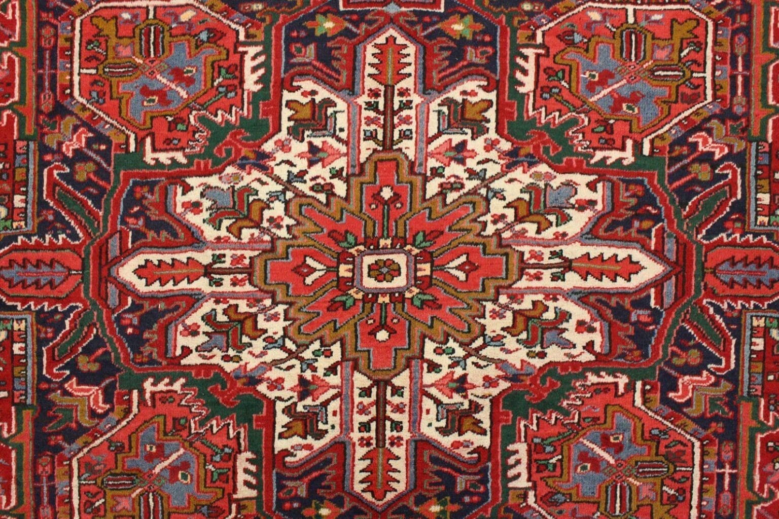 Persian Rug Heriz 397 x 272 cm Wool Hand-knotted