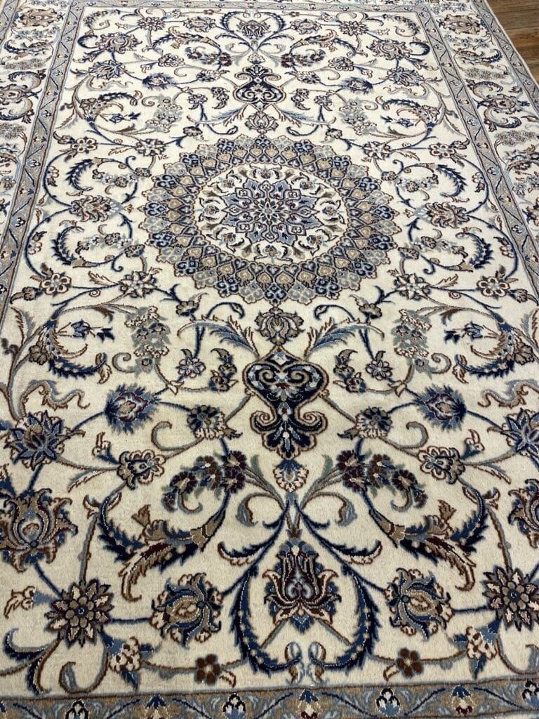 Persian Rug Nain 310x200 cm Wool Hand-knotted