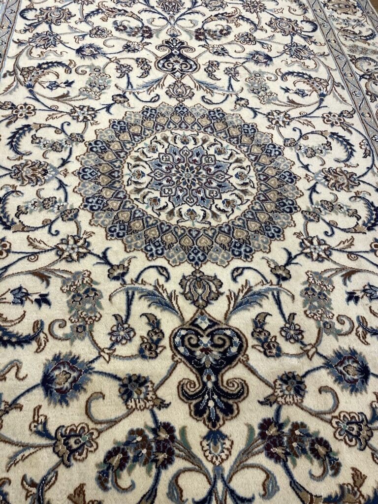 Persian Rug Nain 310x200 cm Wool Hand-knotted