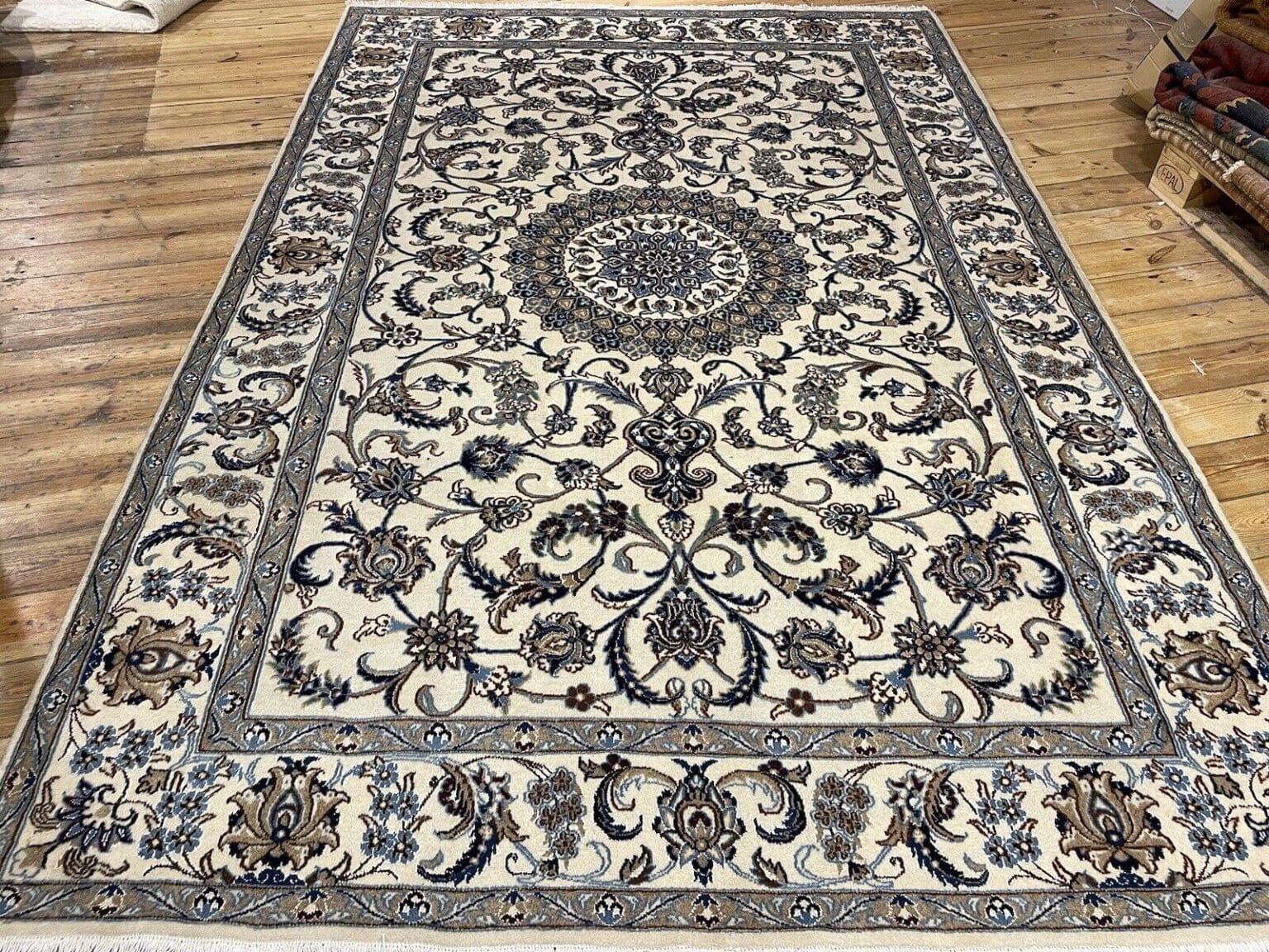 Persian Rug Nain 310x200 cm Wool Hand-knotted