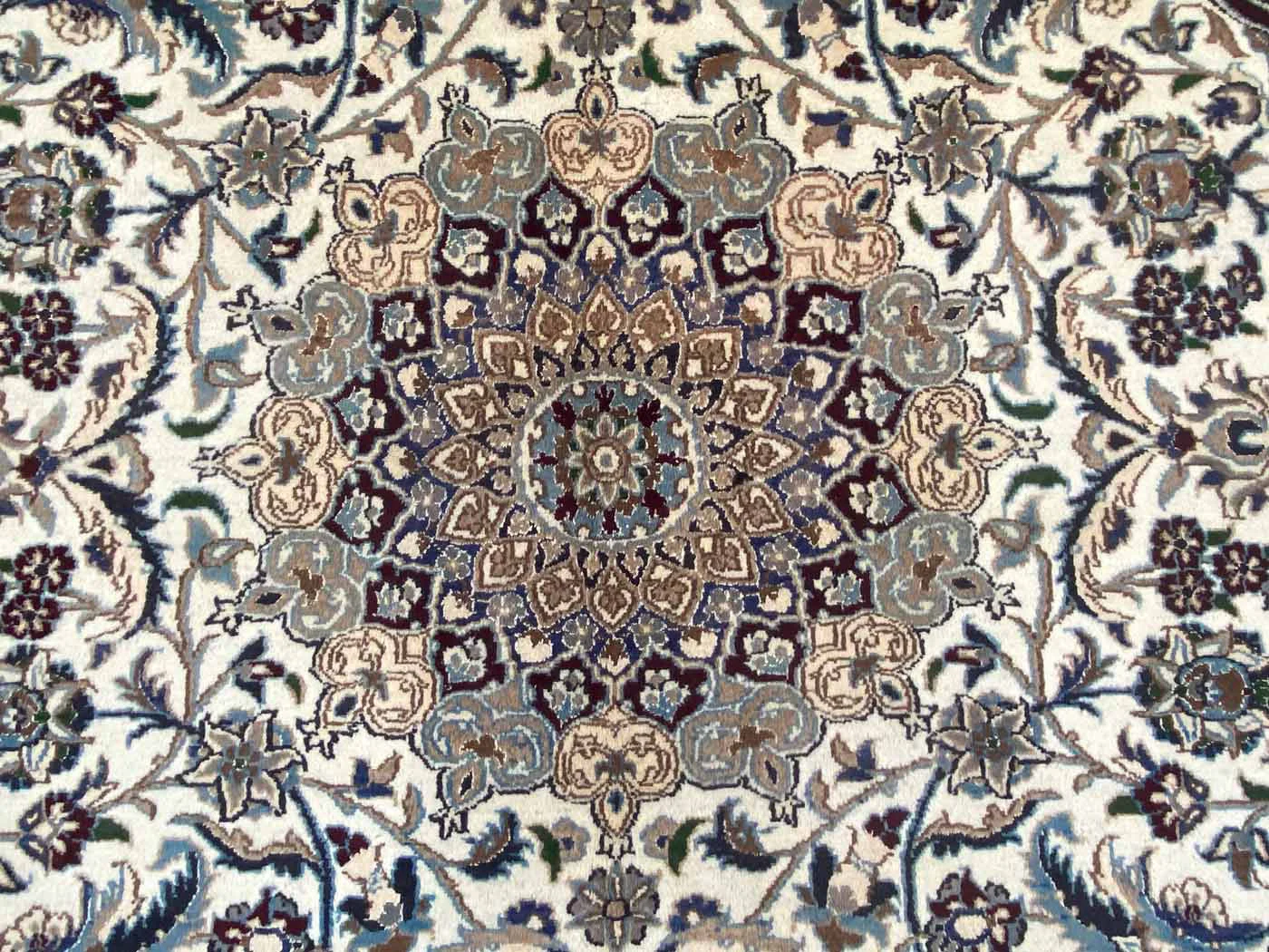 Persian Rug Nain 297 x 200 cm Wool Hand-knotted