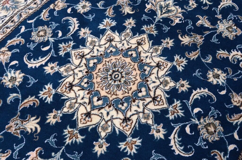 Persian Rug Nain 237 x 163 cm Wool Hand-knotted (Sold)