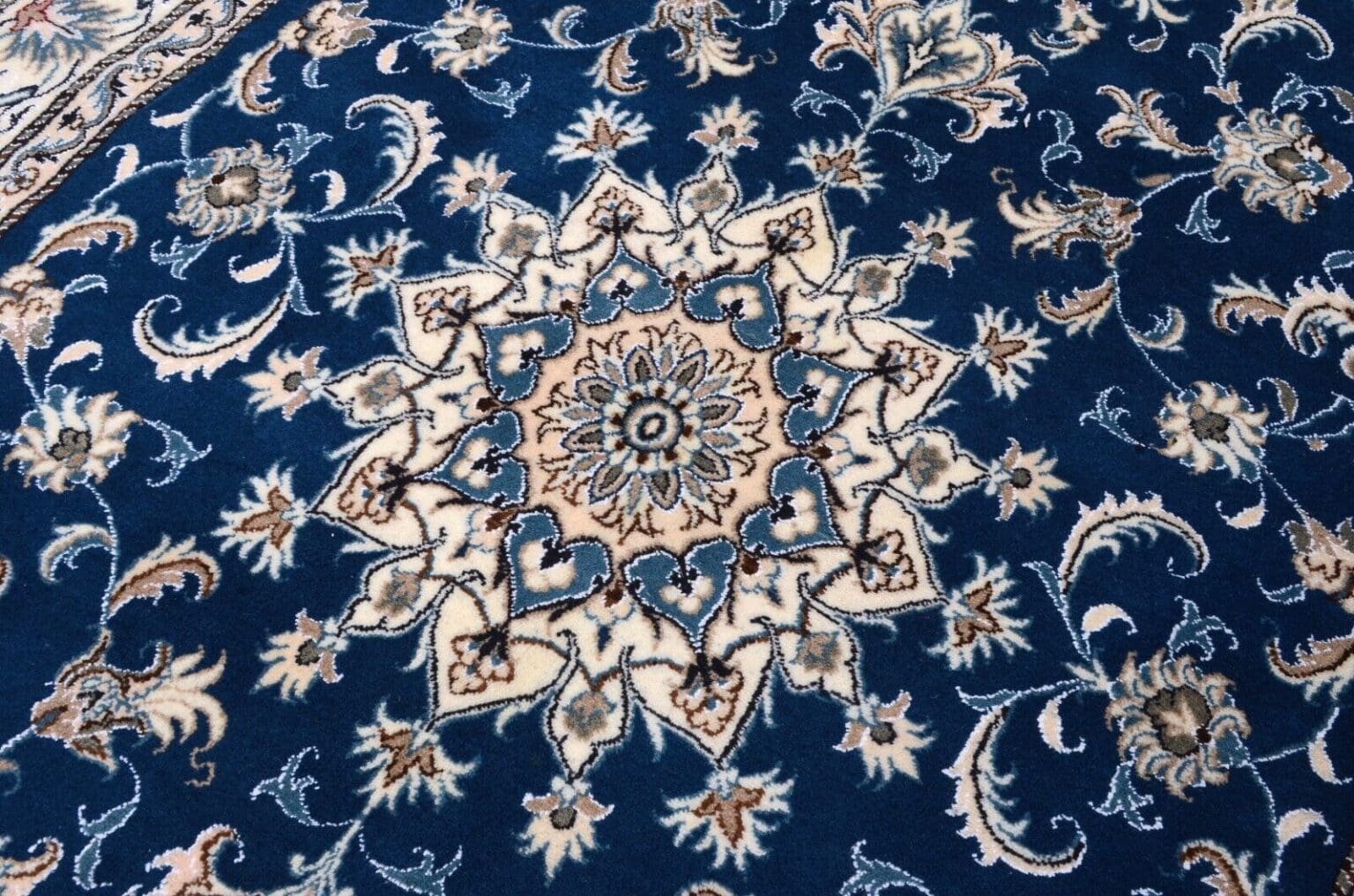 Persian Rug Nain 237 x 163 cm Wool Hand-knotted (Sold)