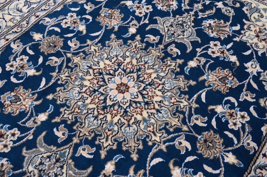 Persian Rug Nain 197 x 147 cm Wool Hand-knotted (Sold)