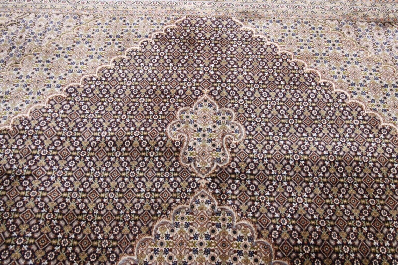handgeknupfter-tabriz-mahi-50-raj-alt-orientteppich-400-x-302-cm-1-5 Persian Rug Tabriz 400 x 302 cm Wool Hand-knotted