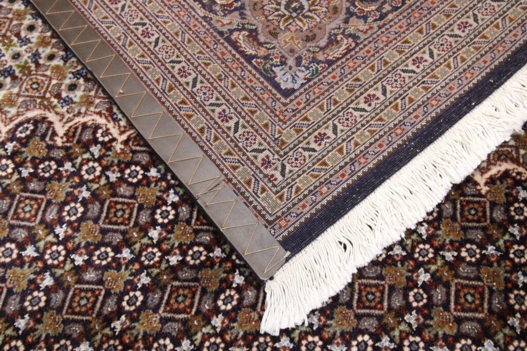 handgeknupfter-tabriz-mahi-50-raj-alt-orientteppich-400-x-302-cm-1-7 Persian Rug Tabriz 400 x 302 cm Wool Hand-knotted