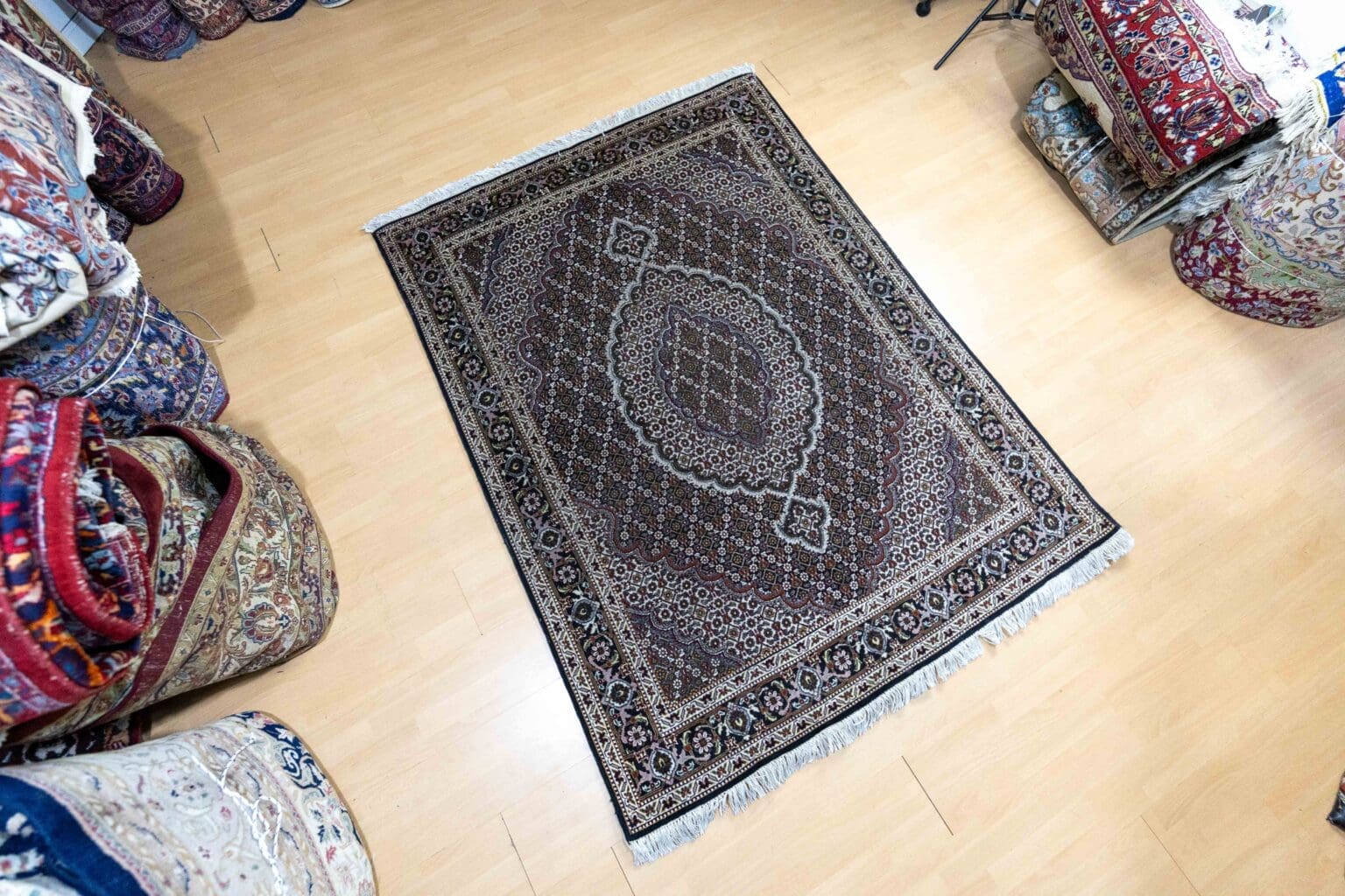 Persian Rug Tabriz 200 x 150 cm Wool Hand-knotted