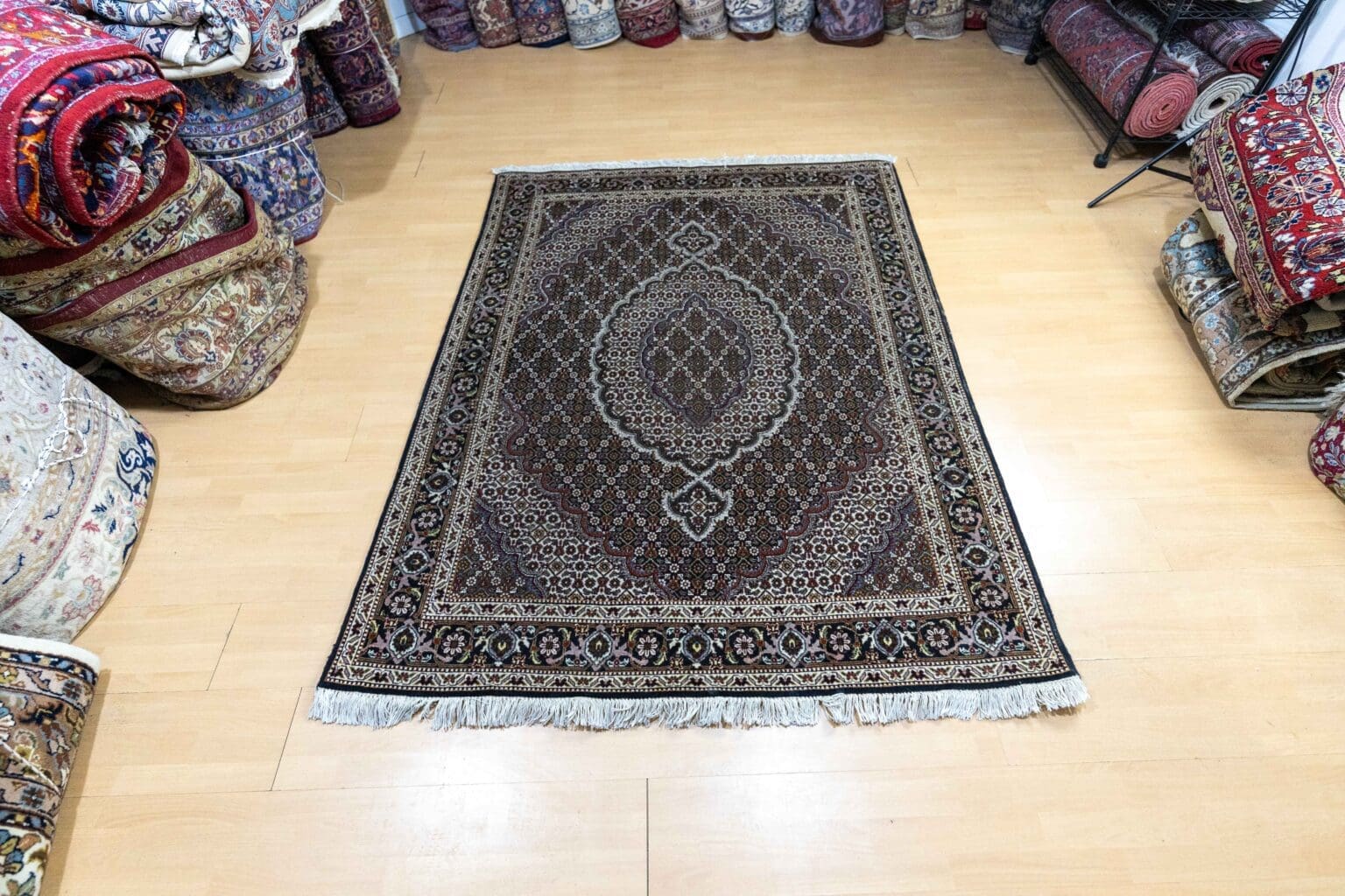 Persian Rug Tabriz 200 x 150 cm Wool Hand-knotted