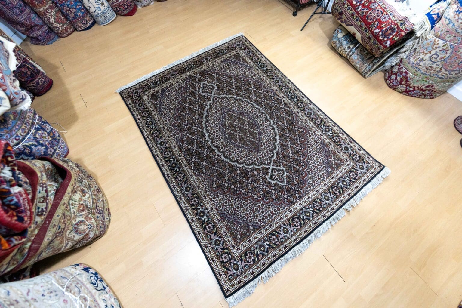 Persian Rug Tabriz 200 x 150 cm Wool Hand-knotted
