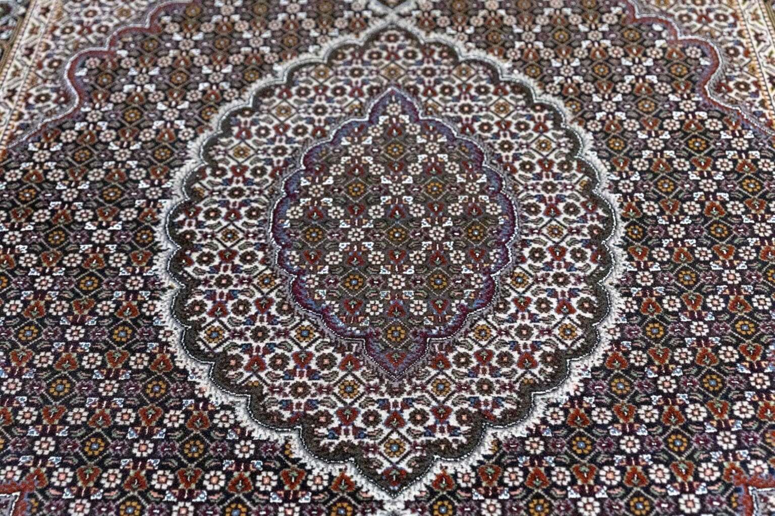 Persian Rug Tabriz 200 x 150 cm Wool Hand-knotted