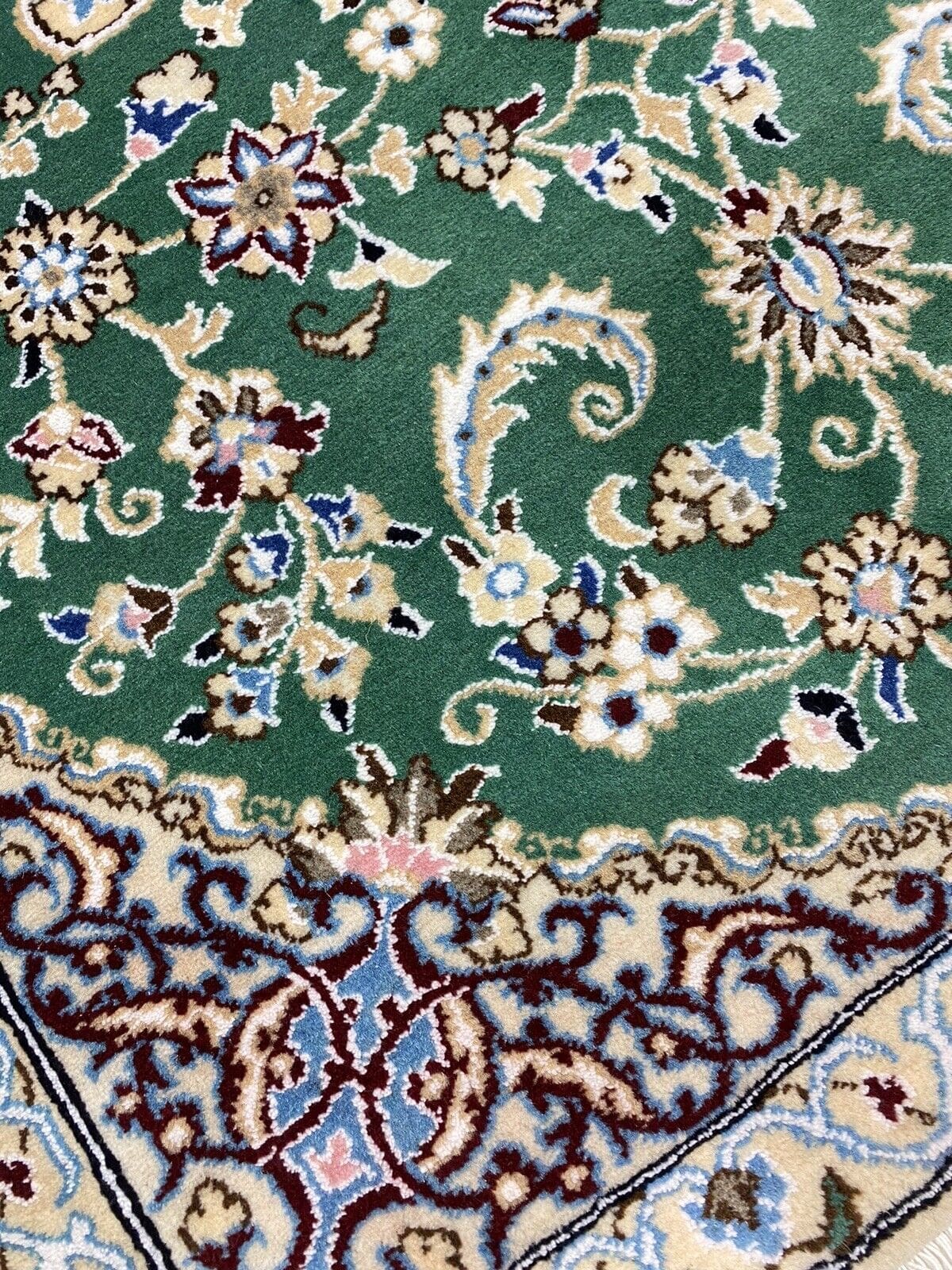 Persian Rug Nain 133 x 88 cm Wool Hand-knotted