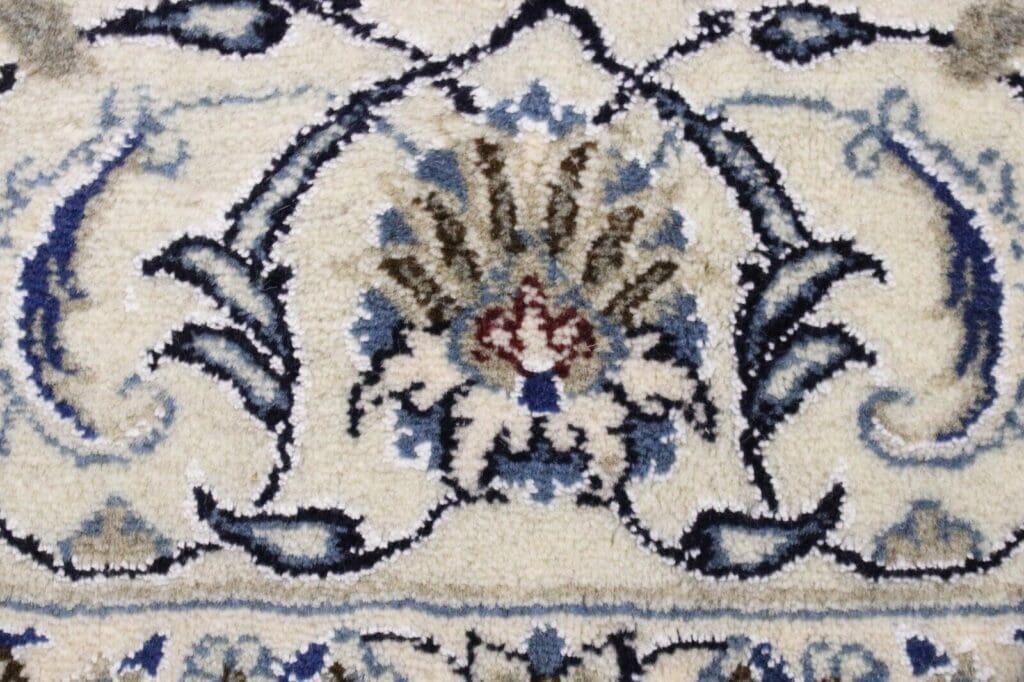 Persian Rug Nain 294 x 193 cm Wool Hand-knotted