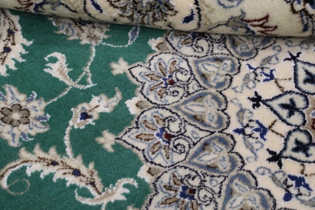 Persian Rug Nain 294 x 193 cm Wool Hand-knotted