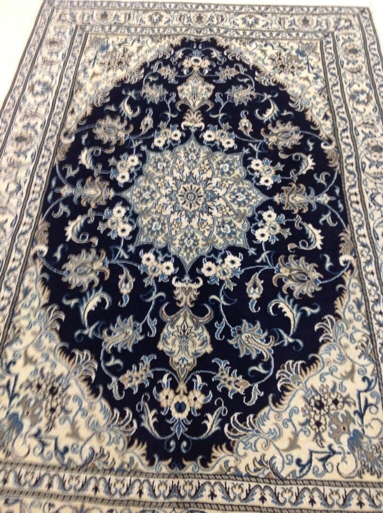 Persian Rug Nain 245 x 164 cm Wool Hand-knotted