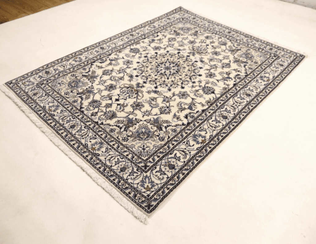 Persian Rug Nain 232 x 163 cm Wool Hand-knotted