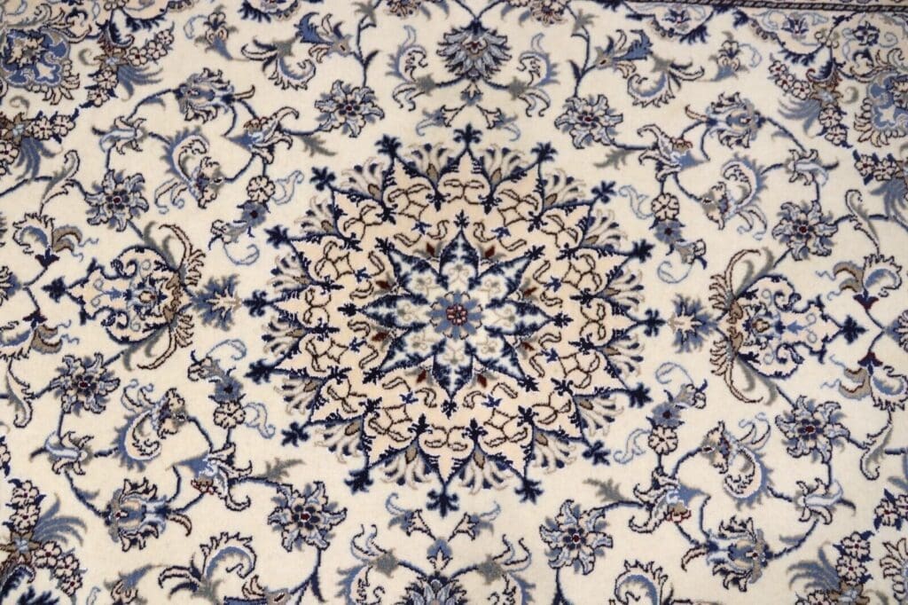 Persian Rug Nain 232 x 163 cm Wool Hand-knotted
