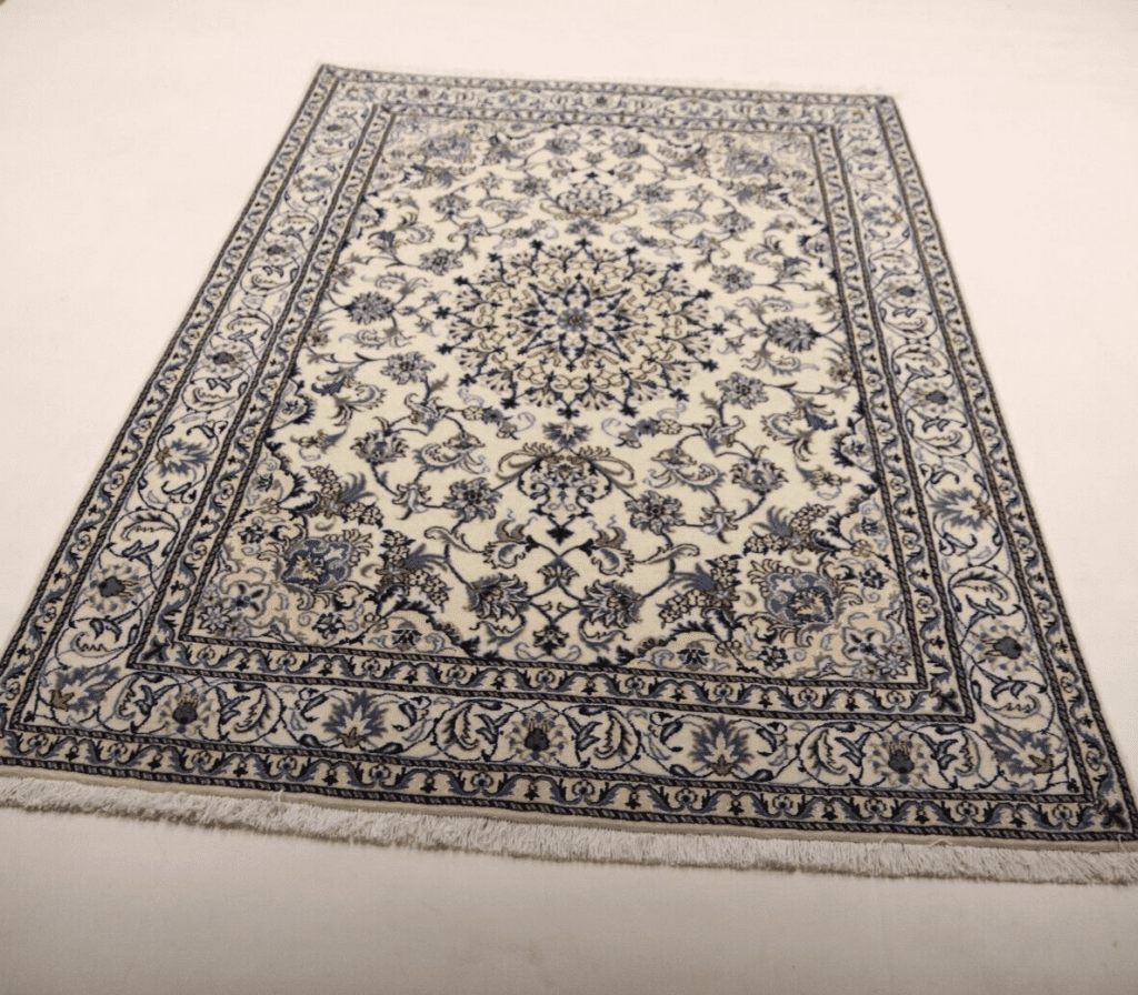 Persian Rug Nain 232 x 163 cm Wool Hand-knotted