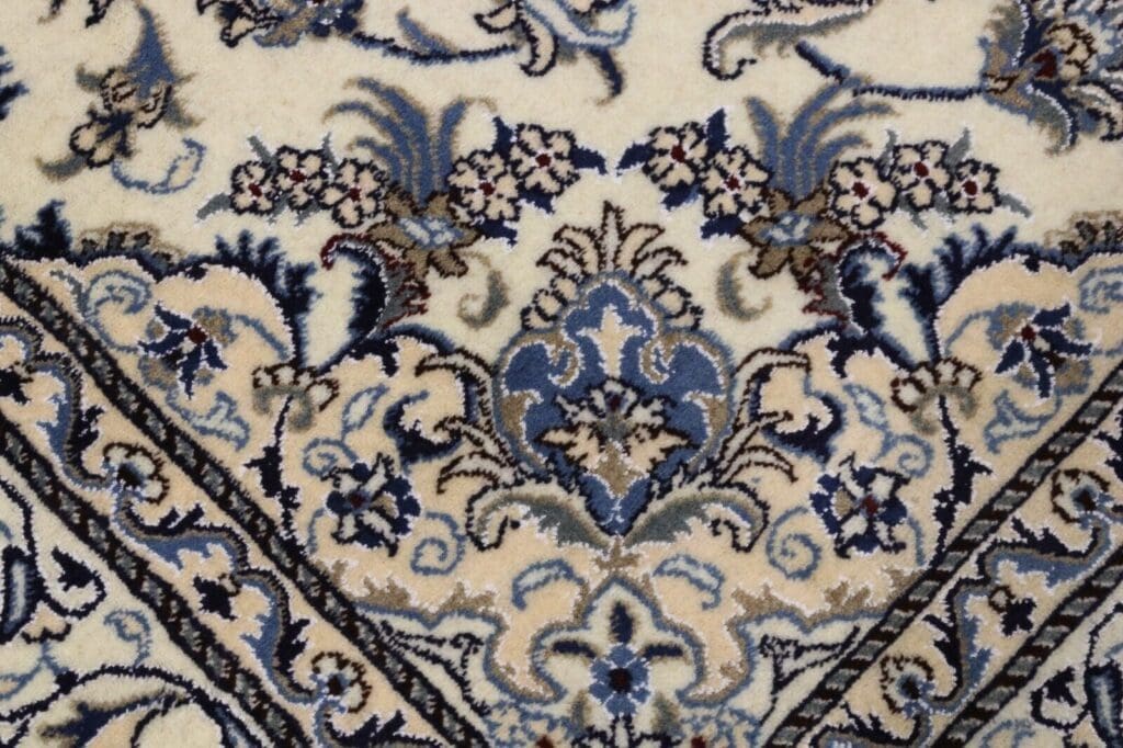 Persian Rug Nain 232 x 163 cm Wool Hand-knotted