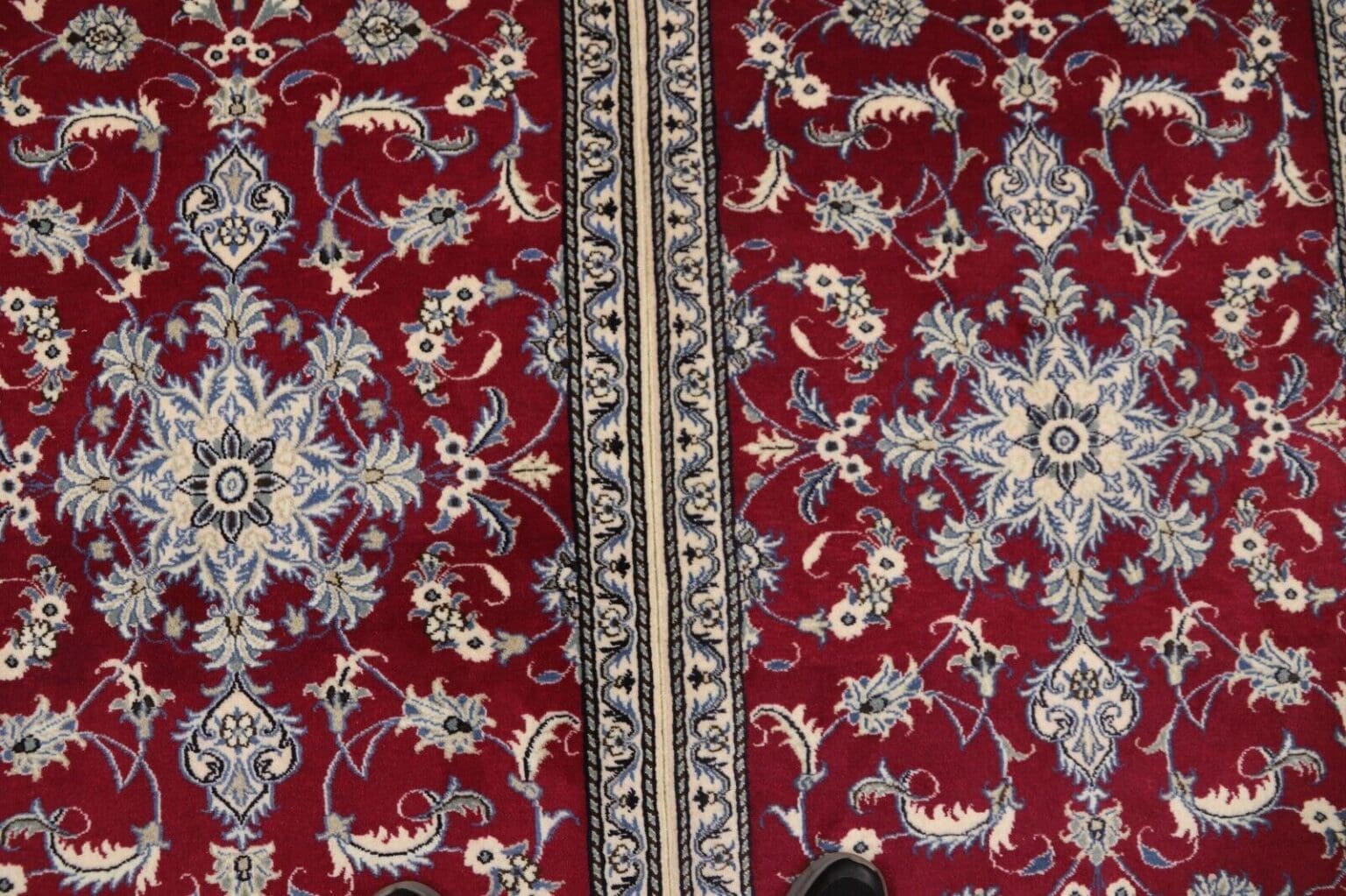 Persian Rug Nain 137 x 90 cm Wool Hand-knotted