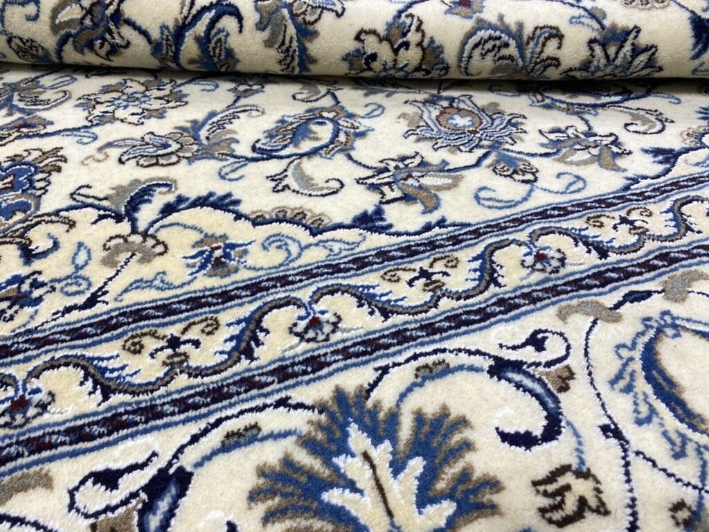 Persian Rug Nain 207 x 193 cm Wool Hand-knotted