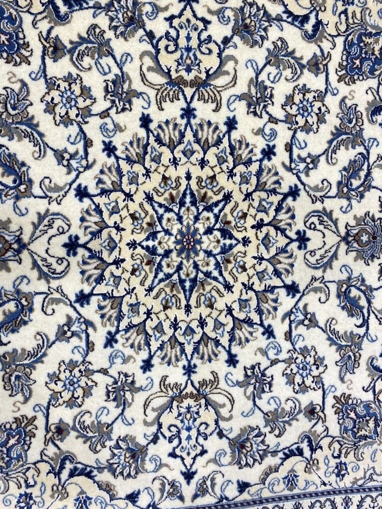 Persian Rug Nain 207 x 193 cm Wool Hand-knotted
