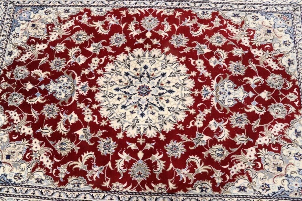 Persian Rug Nain 237 x 164 cm Wool Hand-knotted