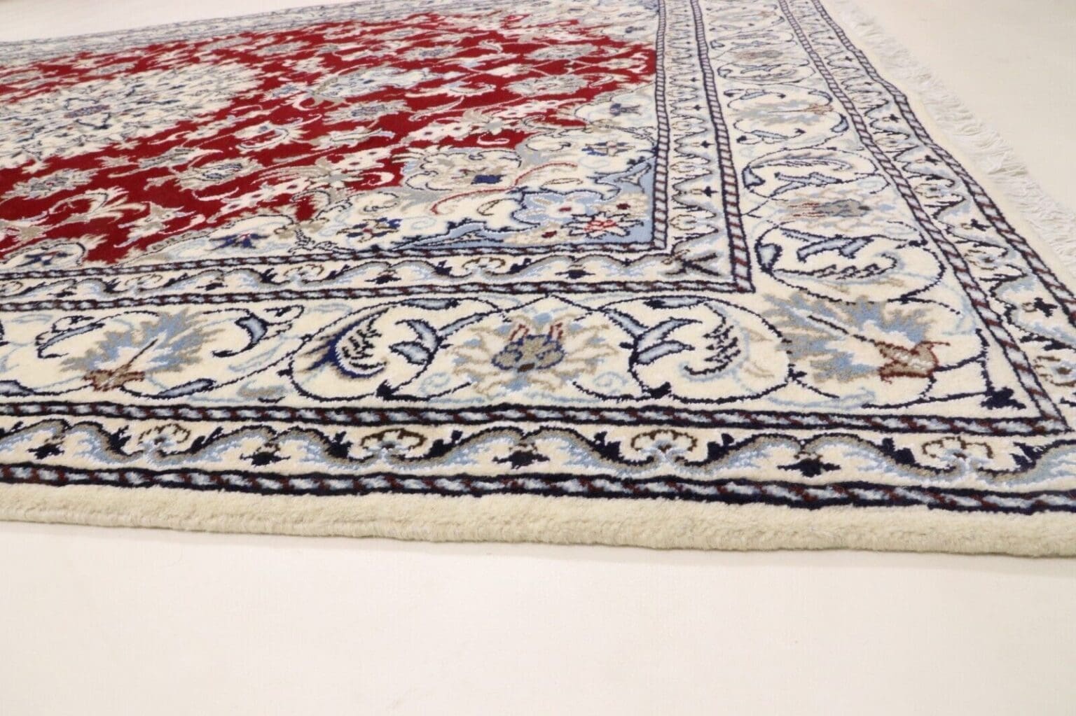Persian Rug Nain 237 x 164 cm Wool Hand-knotted