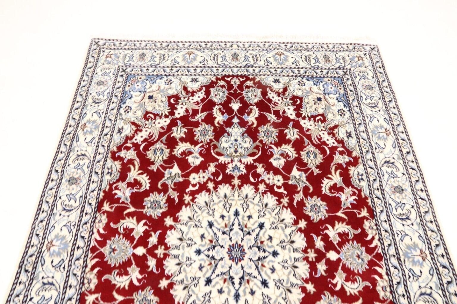 Persian Rug Nain 237 x 164 cm Wool Hand-knotted