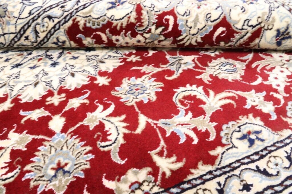 Persian Rug Nain 237 x 164 cm Wool Hand-knotted