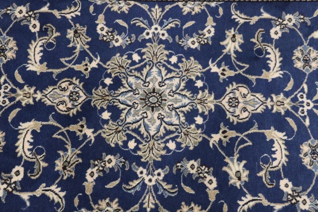 Persian Rug Nain 135 x 89 cm Wool Hand-knotted