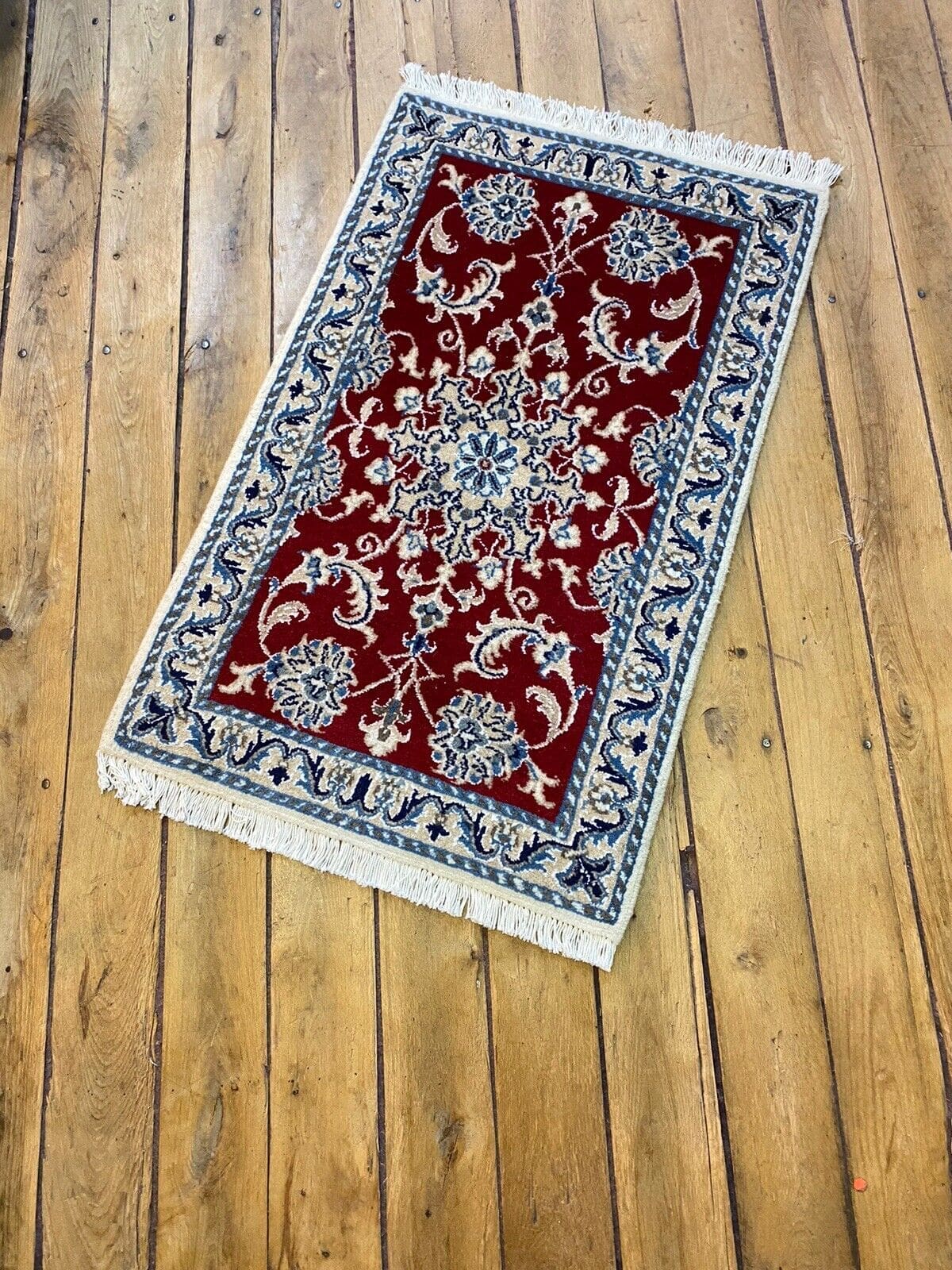 Persian Rug Nain 90 x 60 cm Wool Hand-knotted