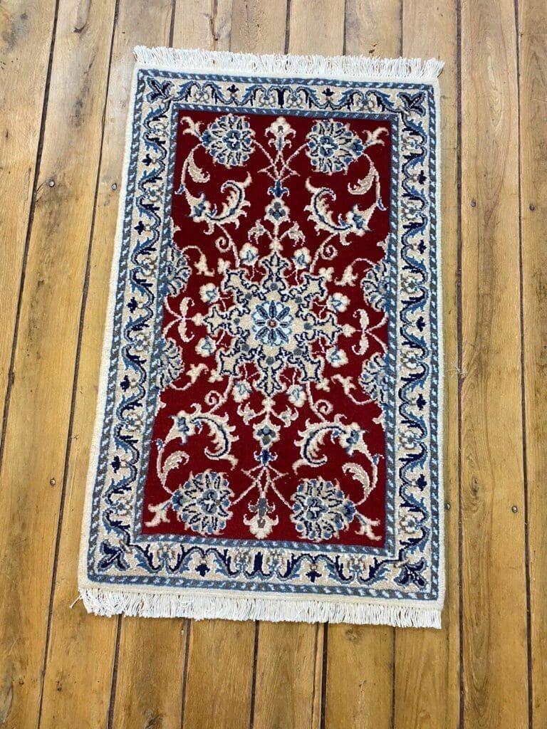Persian Rug Nain 90 x 60 cm Wool Hand-knotted