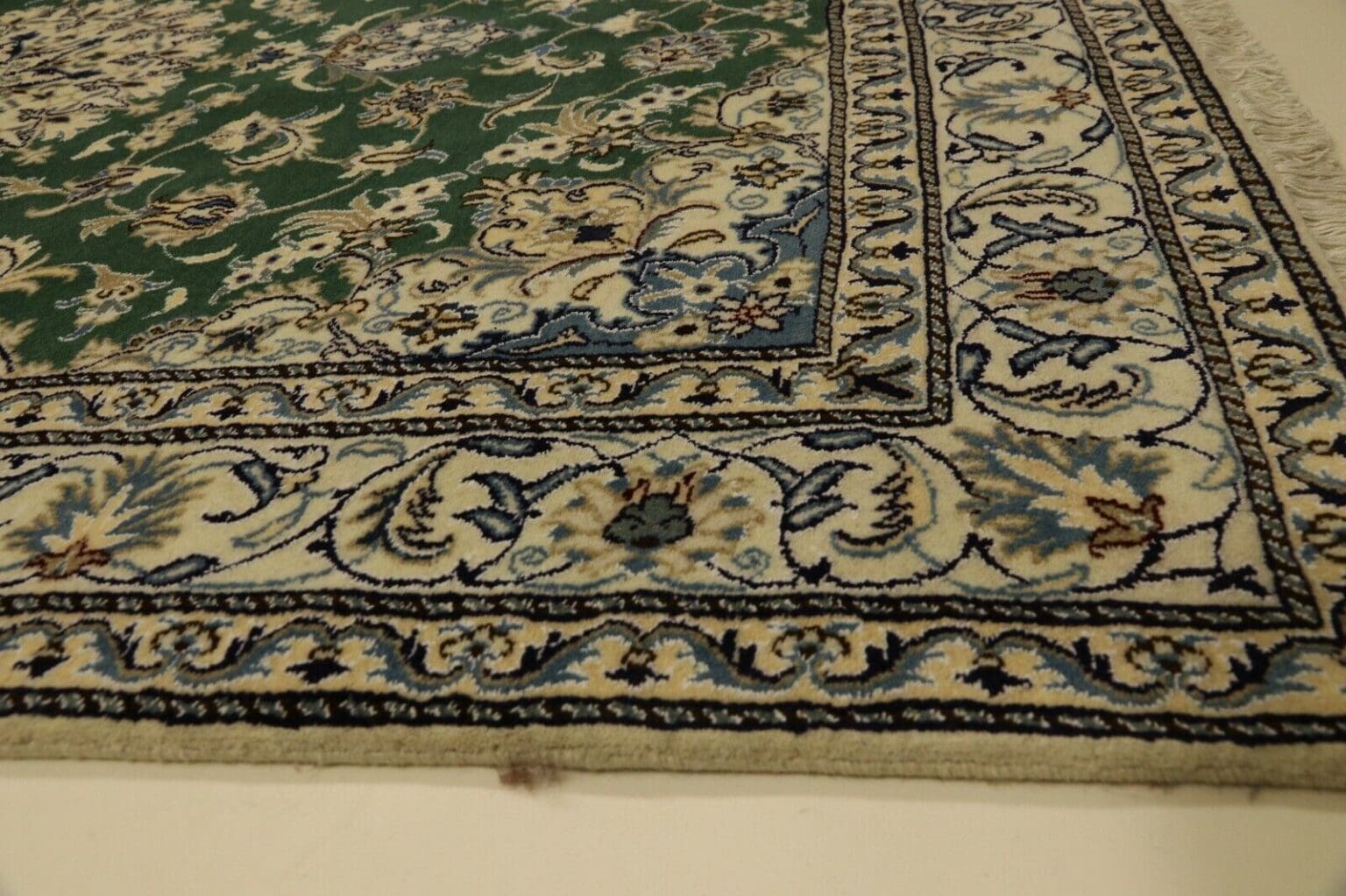 Persian Rug Nain 244 x 166 cm Wool Hand-knotted