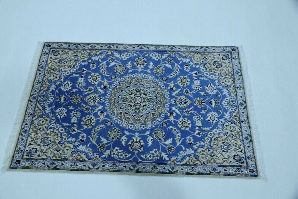 Persian Rug Nain 135 x 91 cm Wool Hand-knotted