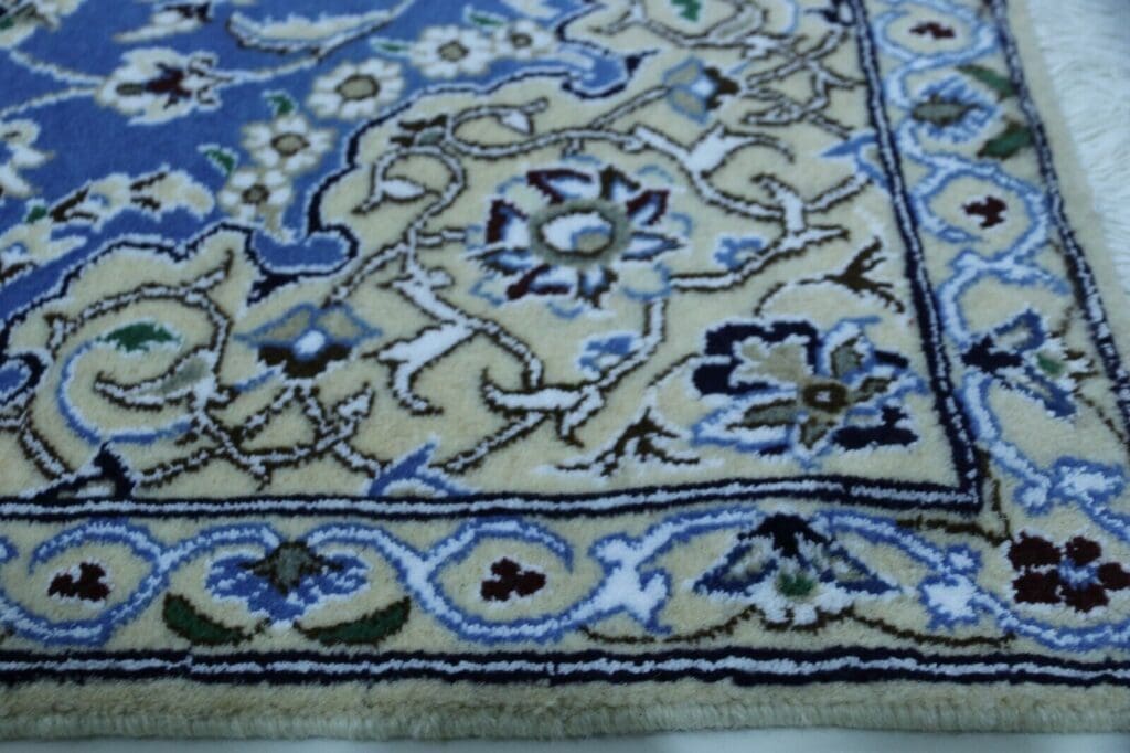 Persian Rug Nain 135 x 91 cm Wool Hand-knotted
