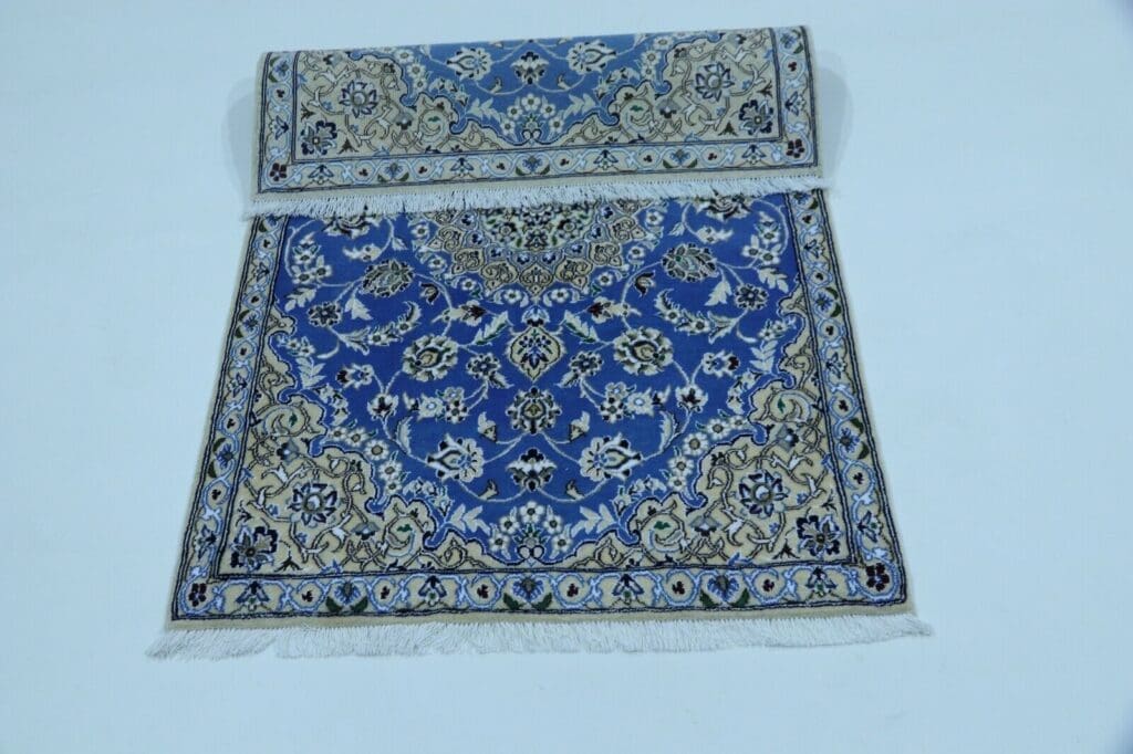 Persian Rug Nain 135 x 91 cm Wool Hand-knotted